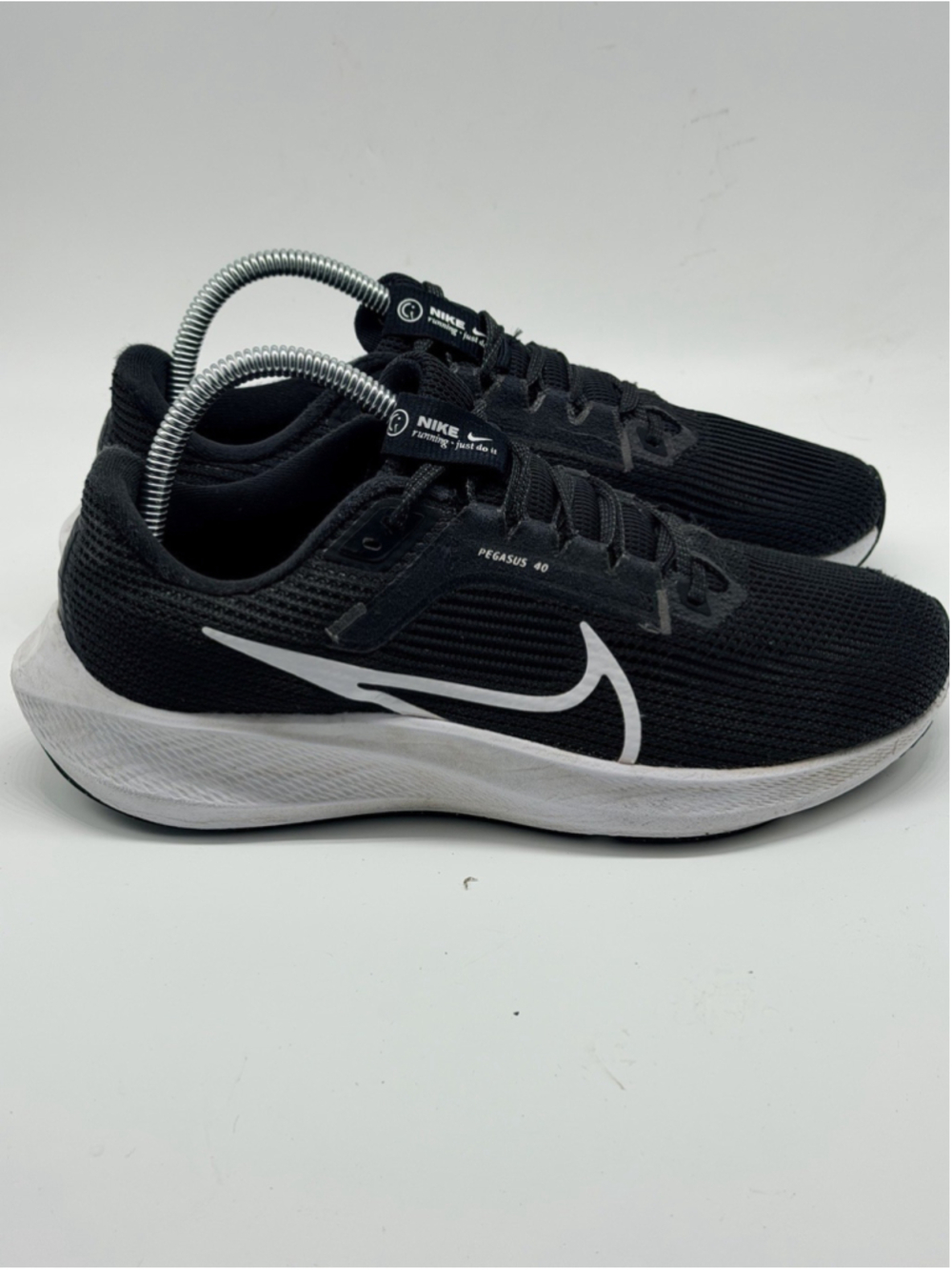 Nike Air Zoom Pegasus 40‎ Women's 8.5 Black White Running Athletic Sneakers